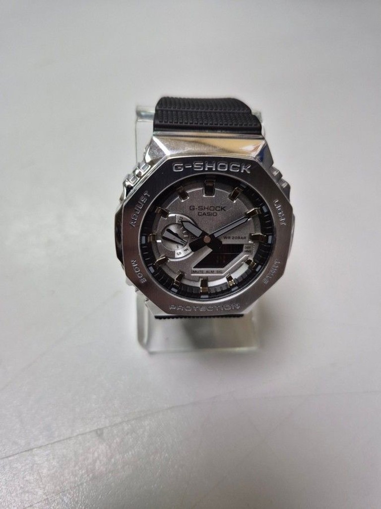 Дешиво Casio gm-2100 с ломбарда