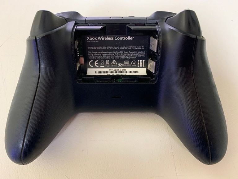 Дешево Microsoft xbox series x s wireless controller з ломбарду