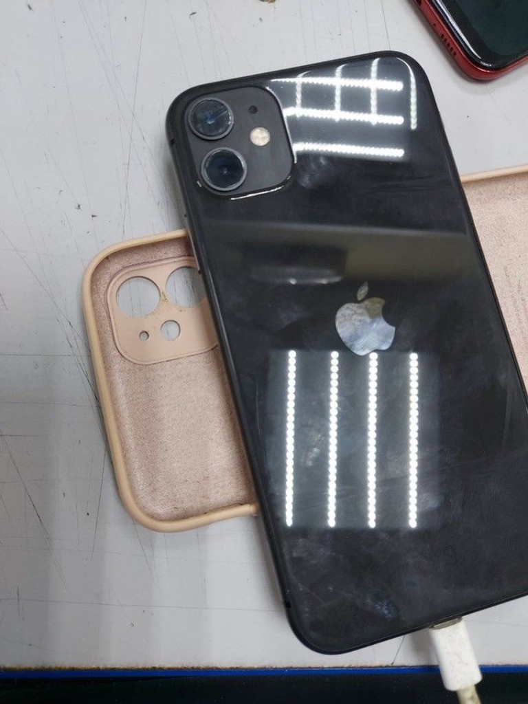 Дешево Apple iphone 11 64gb з ломбарду