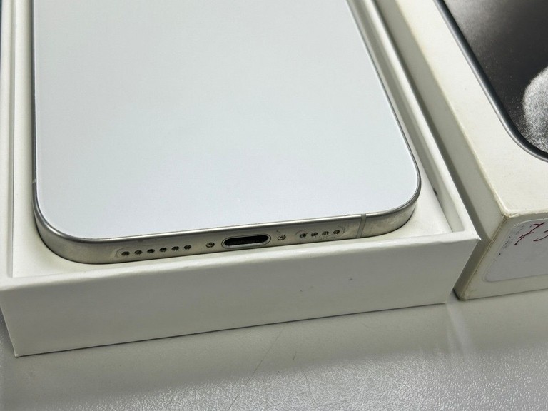 Оголошення Apple iphone 15 pro max 256gb Б/У