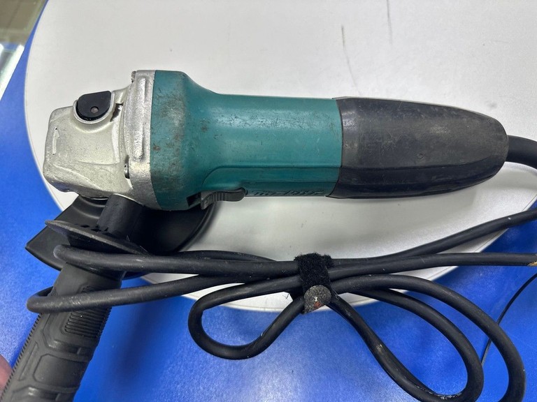 Дешево Makita GA5030 з ломбарду