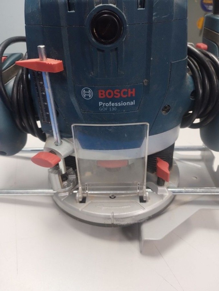 Купити Bosch gof 130 Б/У