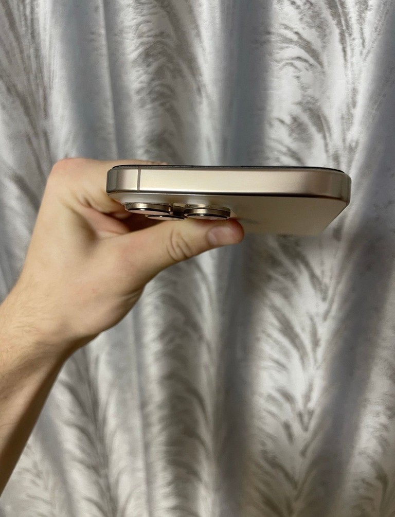 Дешево Apple iPhone 16 Pro Max 512GB Desert Titanium (MYX23) з ломбарду