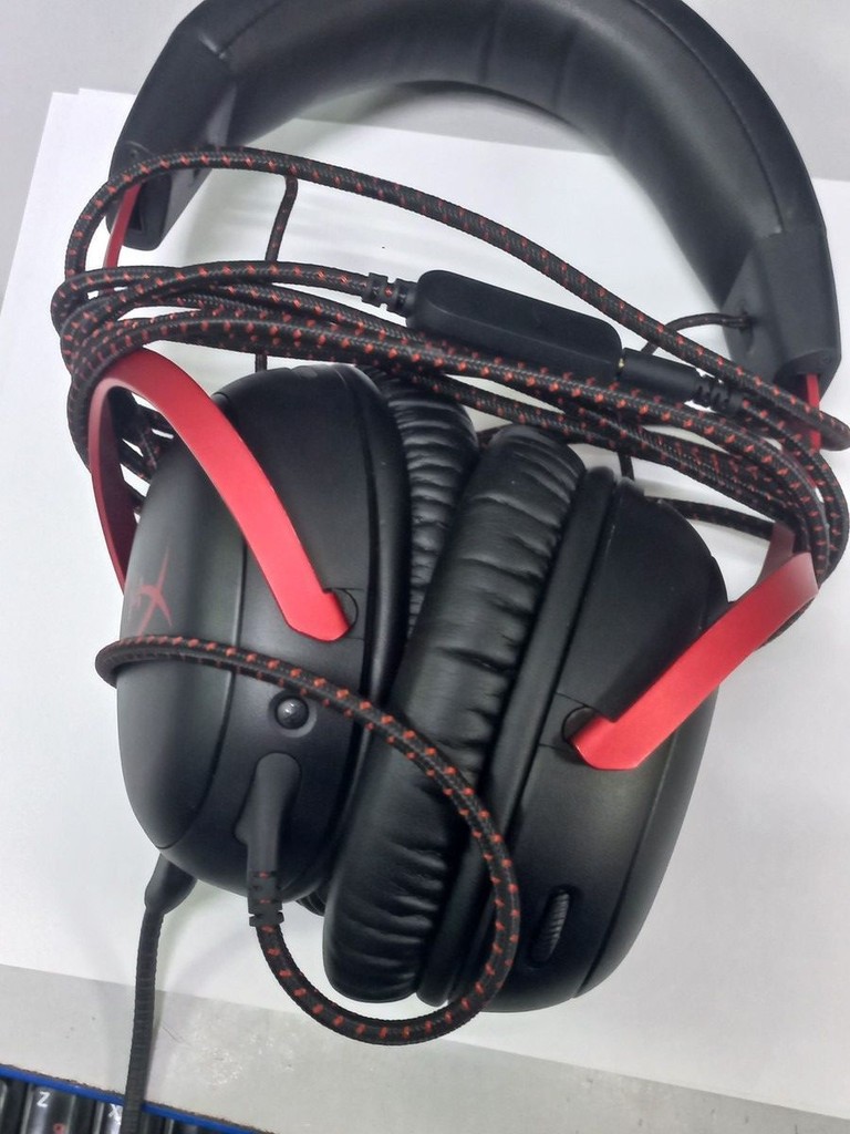 Оголошення Hyperx cloud iii wireless Б/У