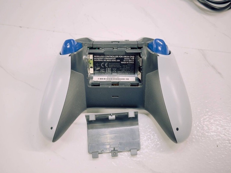Microsoft Xbox One X 1TB Код:01-201163508. Изображение 6