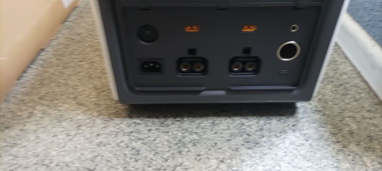 Дешиво Marstek Mercury M2200 с ломбарда