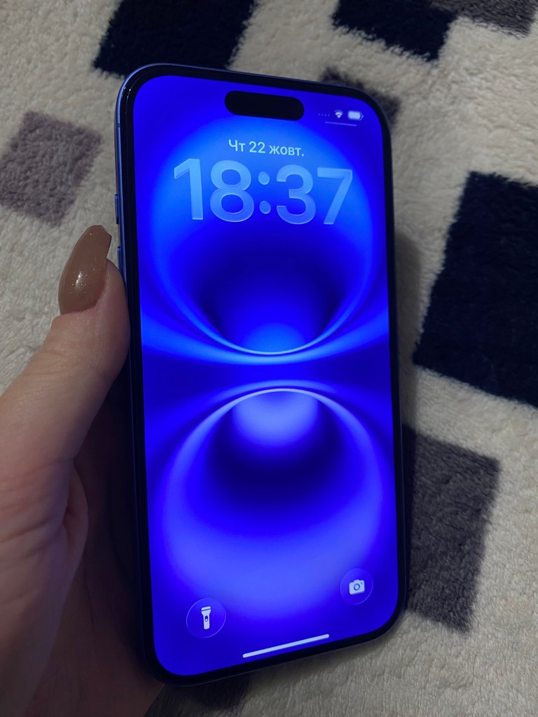Купить Apple iPhone 16 128GB Ultramarine (MYEC3) Б/У
