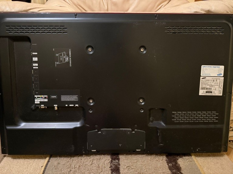 Объявление SUMSUNG UE40D5500RW Б/У