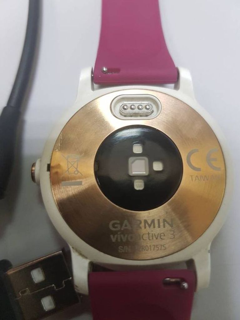 Дешево Garmin vivoactive 3 з ломбарду