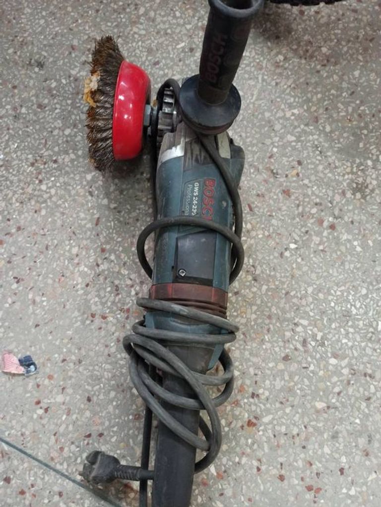 Купить Bosch gws 24-230 lvi Б/У