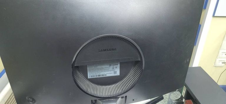 Samsung c24rg50f