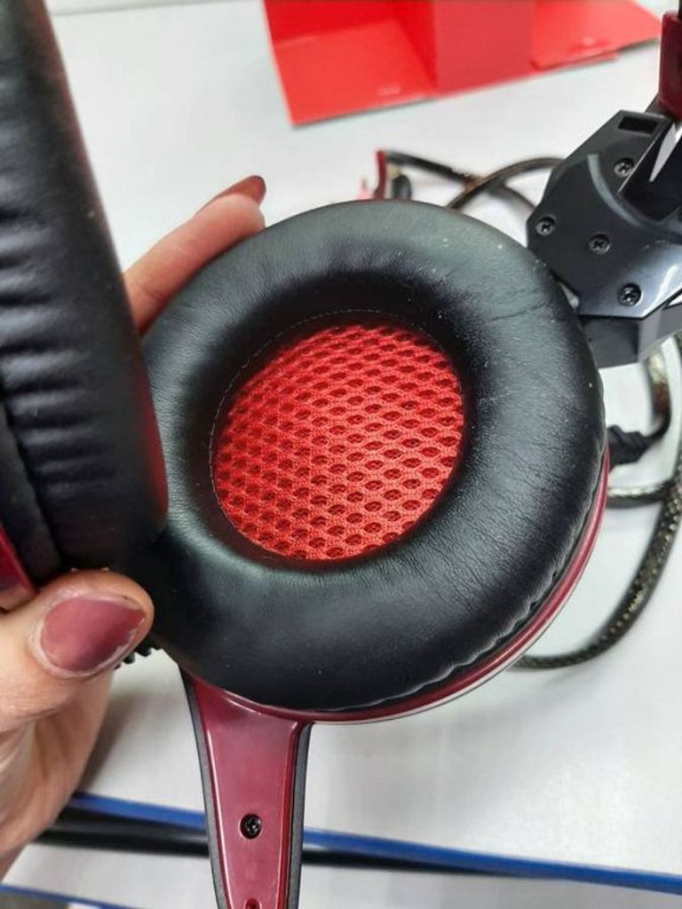 Bloody g300/red