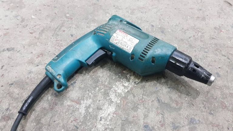 Makita 6821