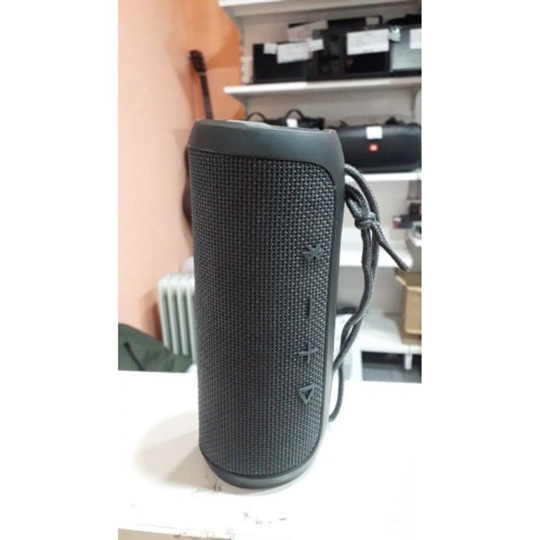 Купить Jbl flip essential Б/У
