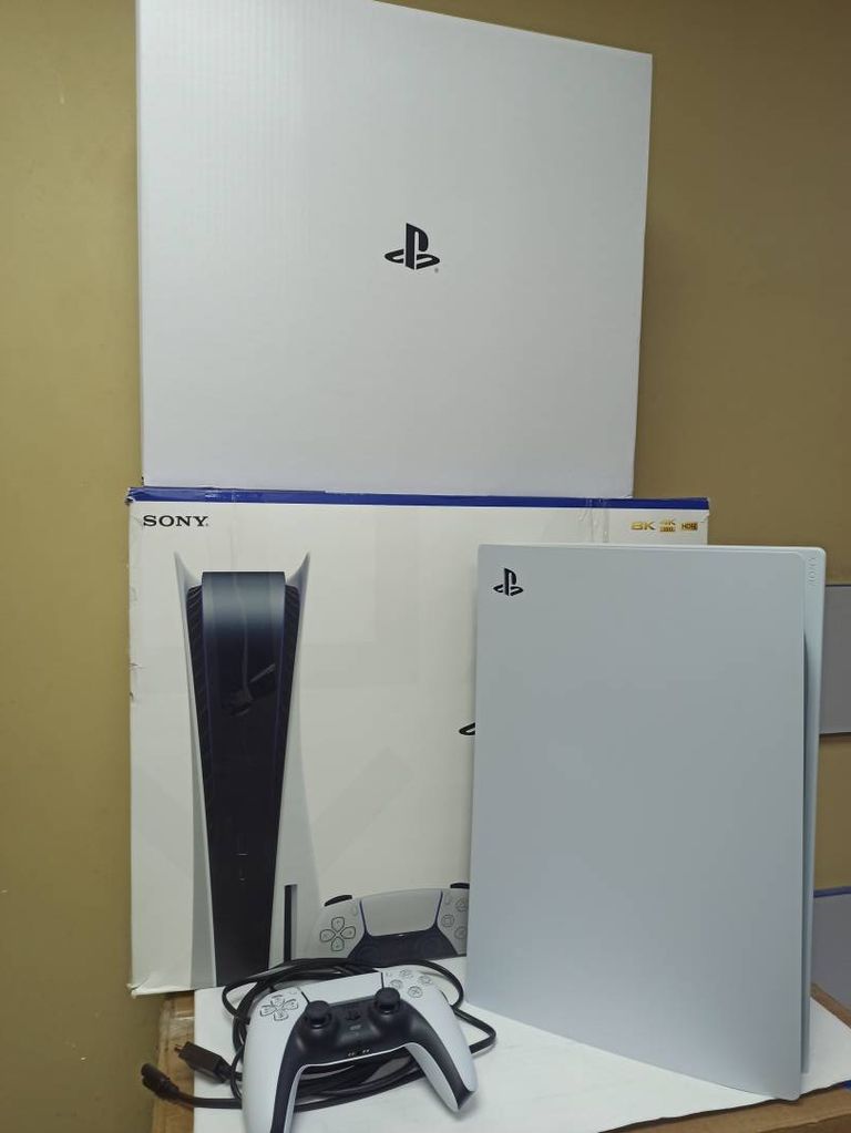 Sony PlayStation 5 825GB