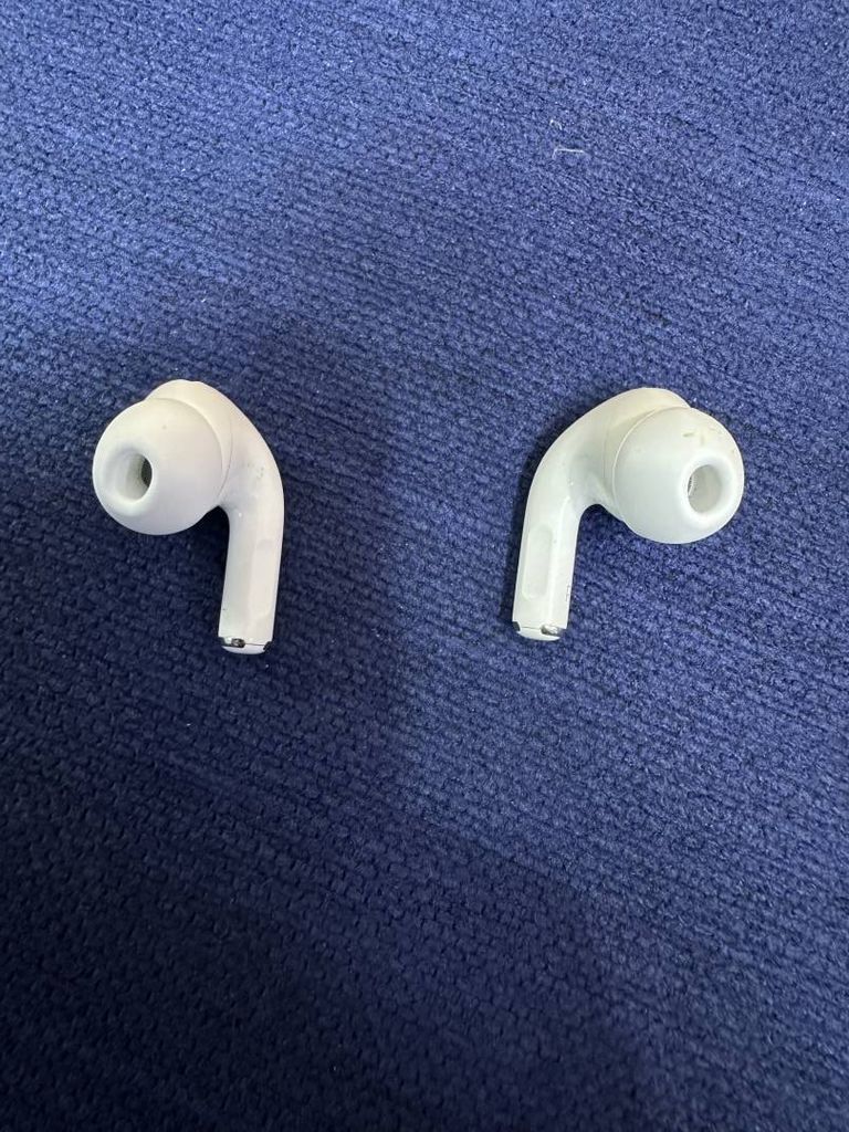 Apple AirPods Pro 2nd generation (MQD83)