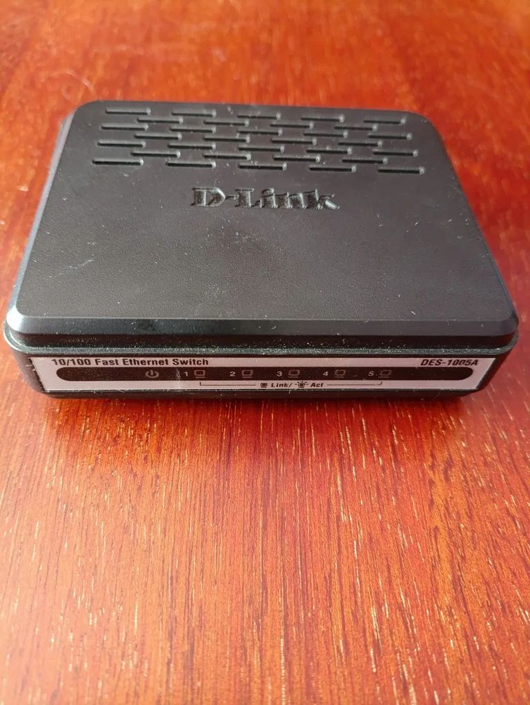 D-Link DES-1005A