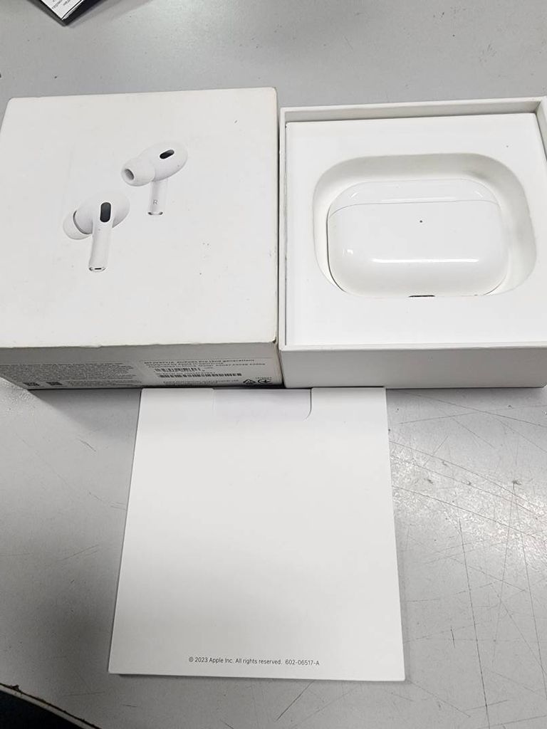 Apple airpods pro 2nd generation with magsafe charging case usb-c