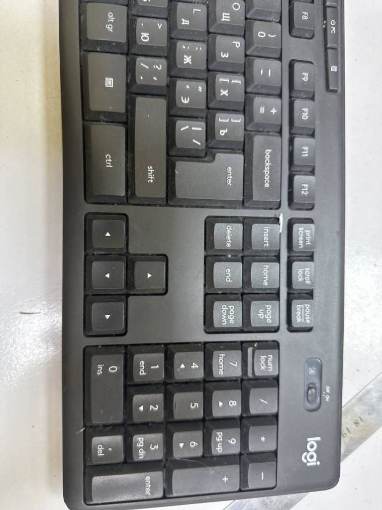 Дешиво Logitech mk295 с ломбарда