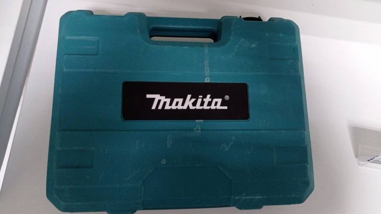 Дешиво Makita df 550 dwe копія + 2акб 5ah + зу с ломбарда