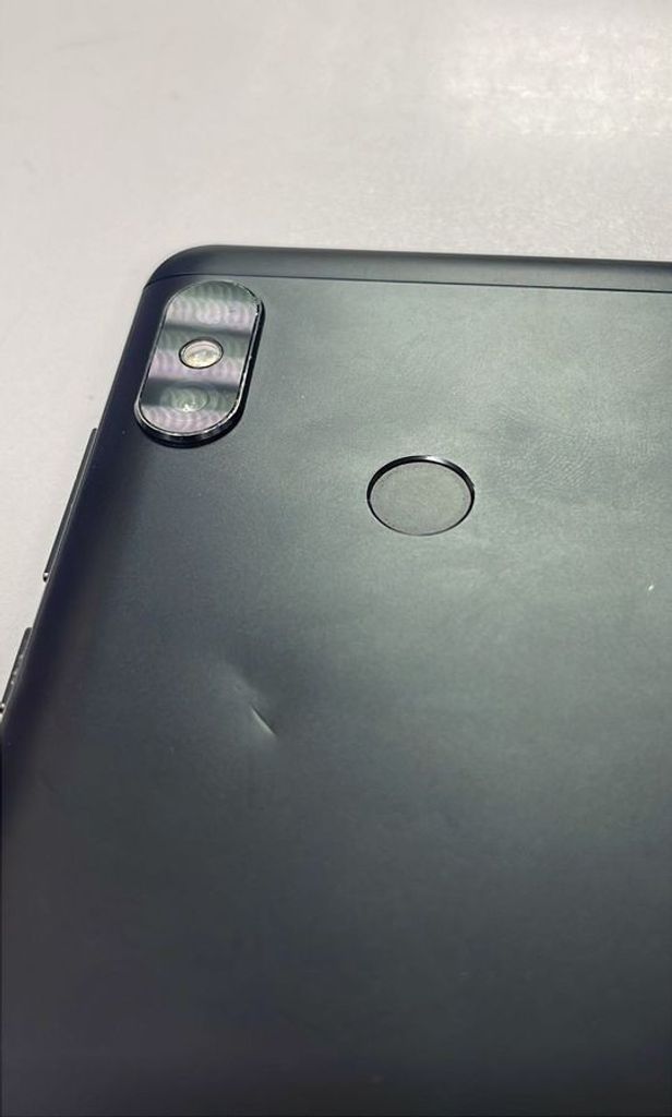 Розпродаж Xiaomi Redmi Note 5 3/32GB Black, продавець Техноскарб