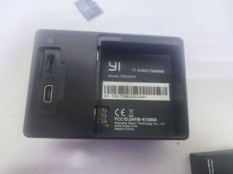 Дешево Xiaomi yi action camera з ломбарду