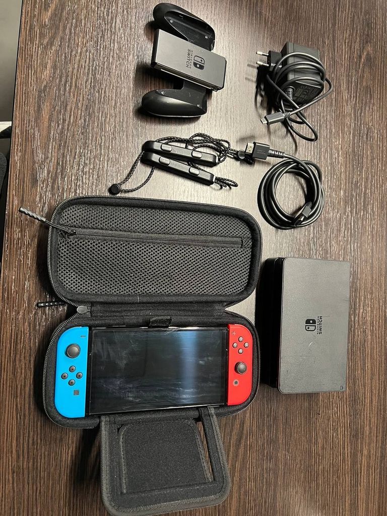 Объявление Nintendo Switch Neon blue/red Б/У