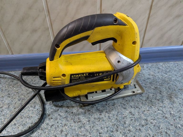 Оголошення Stanley STSJ0600 Б/У