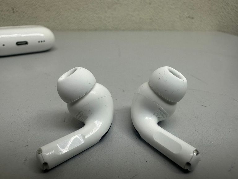 Apple airpods pro 2nd generation with magsafe charging case usb-c Код:01-200778586. Изображение 11