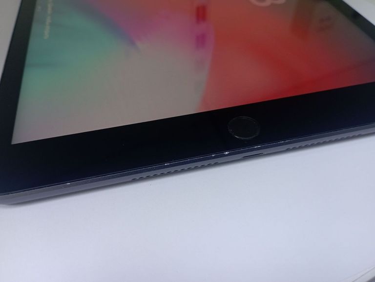 Распродажа Apple ipad 8 wifi a2429 32gb 4g, продавец Техноскарб