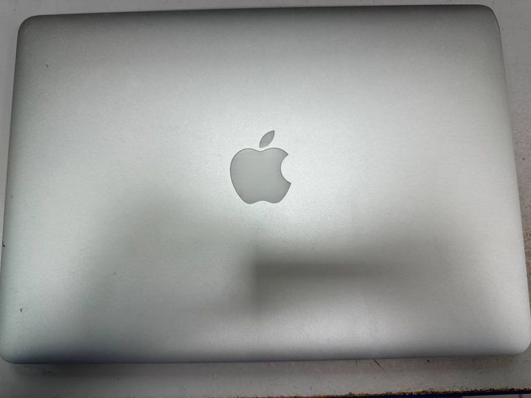 Объявление Apple a1466/core i5 1,8 ghz/ram 8gb/ssd 120gb/hd graphics 6000 Б/У