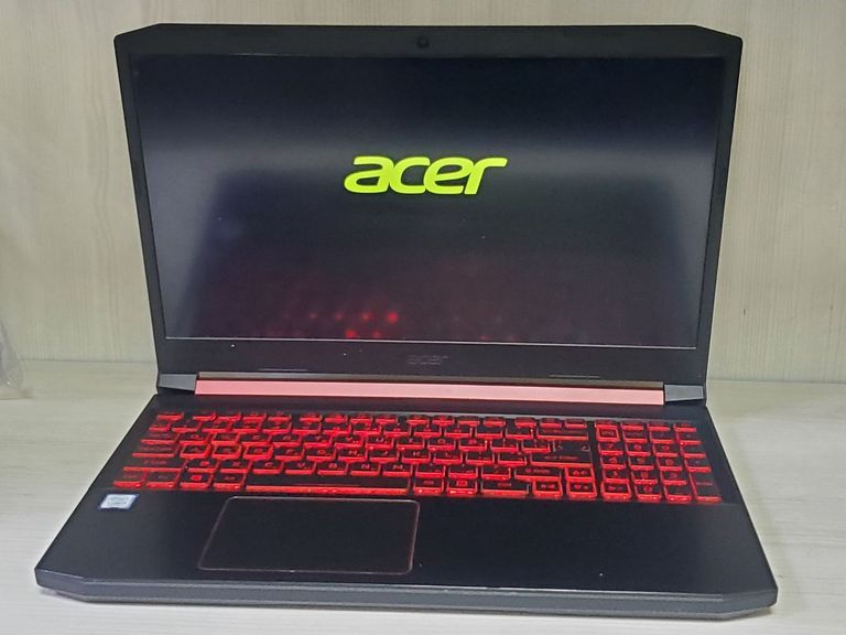 Дешево Acer 16/core i5 8300h ddr4/16gb ddr3/hdd 1000 gb/ssd 480 gb/geforce gtx1050 2gb з ломбарду