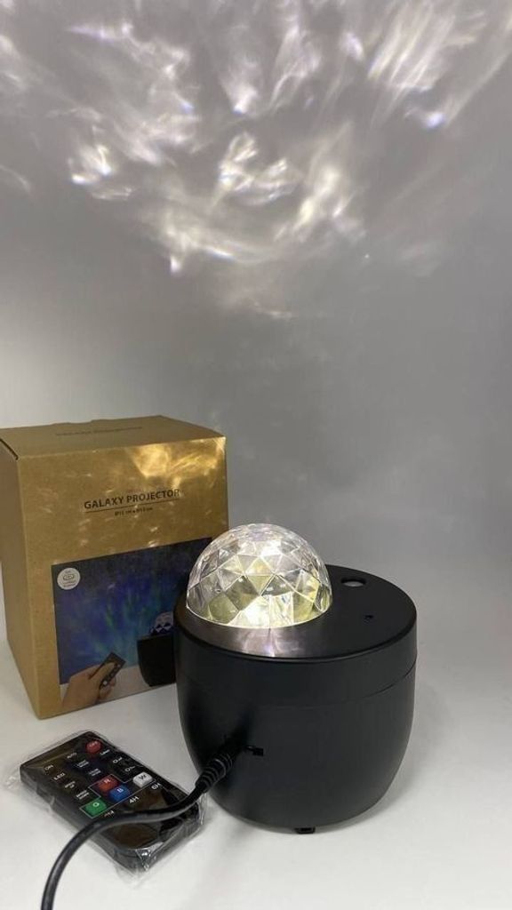 Дешиво Jysk karlo galaxy projector с ломбарда