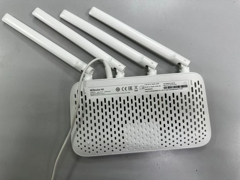 Дешево Xiaomi Mi WiFi Router 4A Global  White з ломбарду
