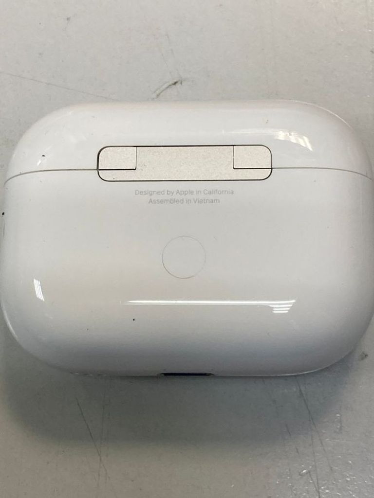 Дешево Apple airpods pro 2nd generation with magsafe charging case usb-c з ломбарду
