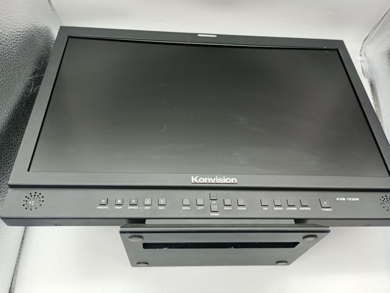 Оголошення Konvision KVM-1930W Б/У