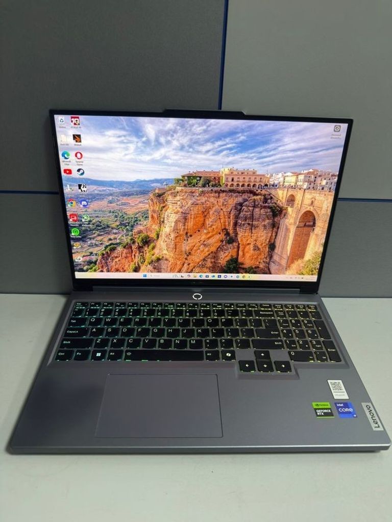 Дешиво Lenovo 16/core i9-14900hx ddr5/32gb ddr5/hdd *відсутній/ssd 1000 gb/geforce rtx4060 8gb с ломбарда
