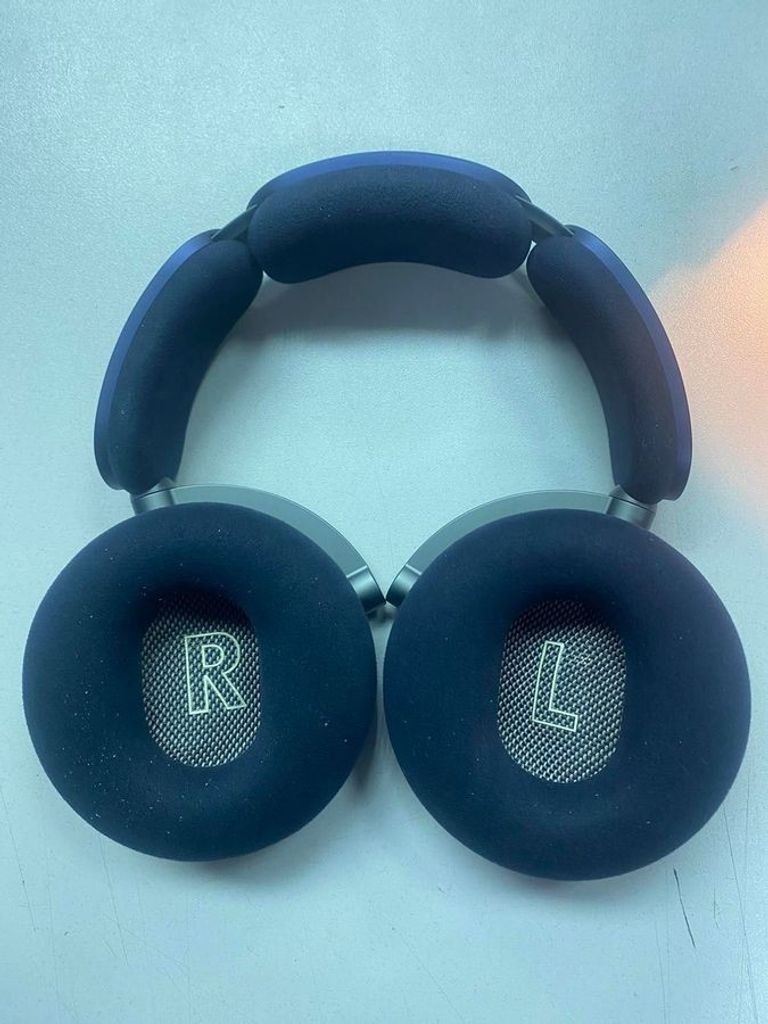 Объявление Dyson zone absolute with air purification prussian/bright copper Б/У