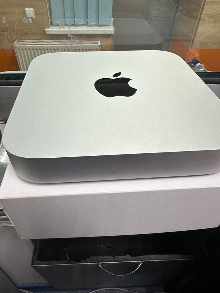 Купити Apple mac mini a2686 mmfj3 m2/8core/ram 8gb/ssd256gb Б/У