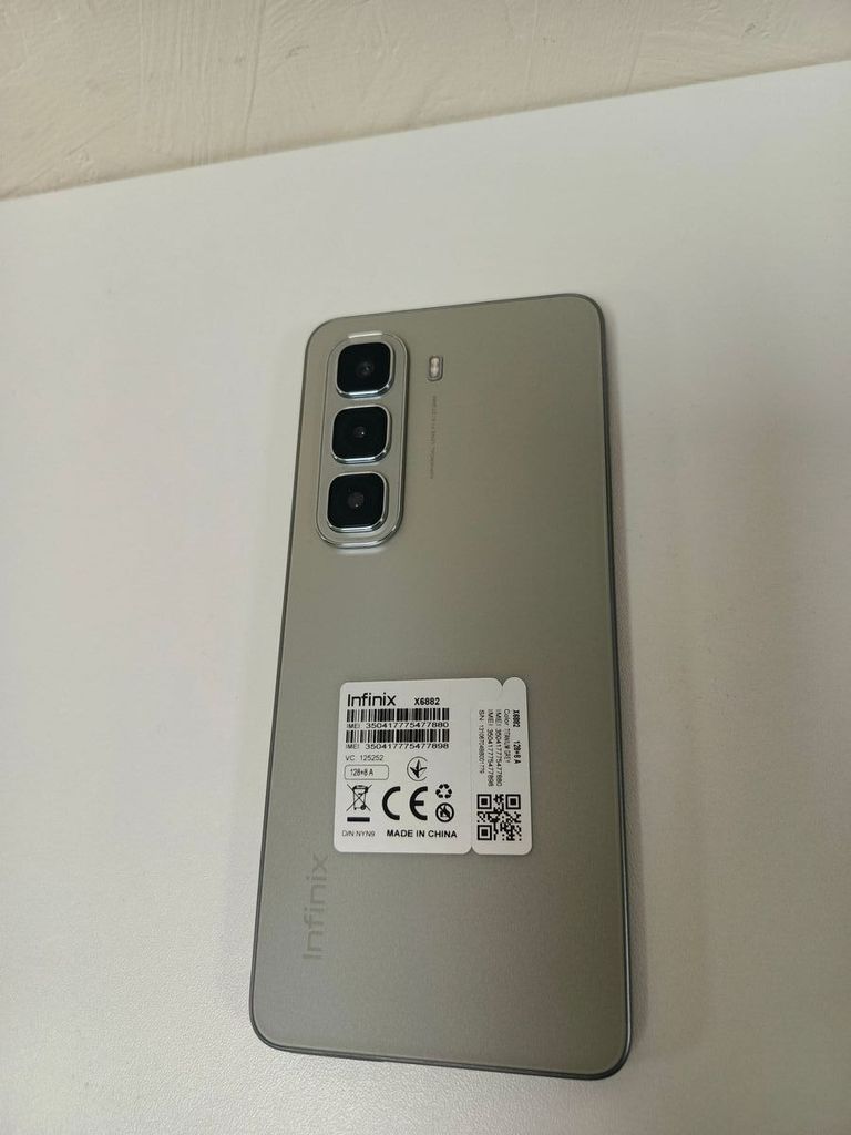 Дешиво Infinix hot 50 8/128gb с ломбарда