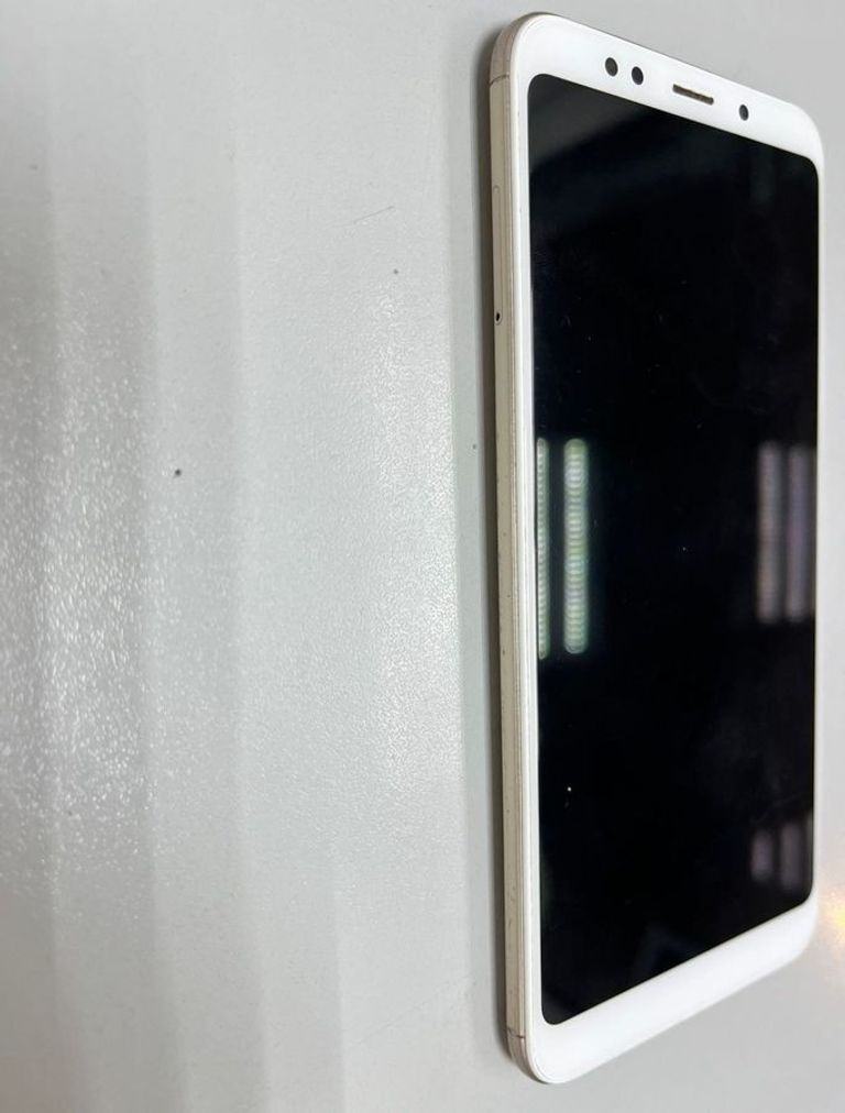 Дешево Xiaomi redmi 5 plus 3/32gb з ломбарду