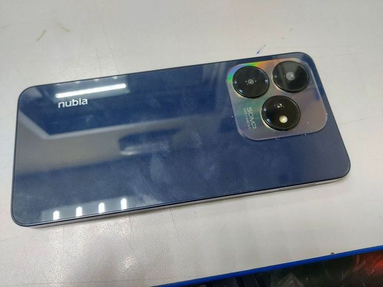 Оголошення Zte Nubia V60 Design 6/256GB Purple Б/У