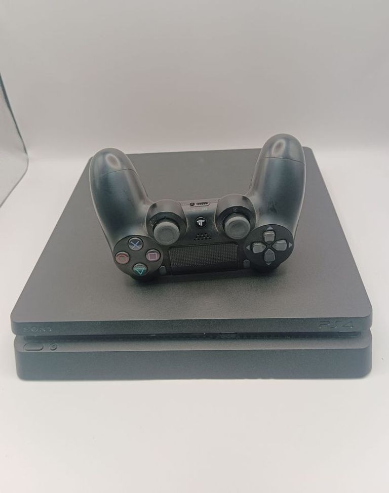 Купить  Sony PlayStation 4 Slim 1TB Black Б/У
