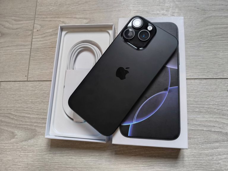 Apple iPhone 16 Pro Max 512GB Black Titanium (MYX03) Код:null. Изображение 11