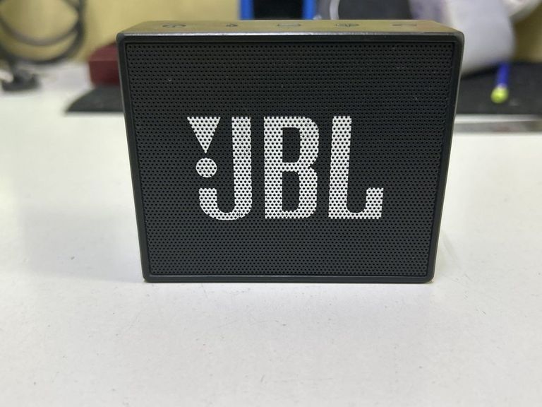 Купити Jbl PartyBox On The Go Essential Black (JBLPBOTGES) Б/У
