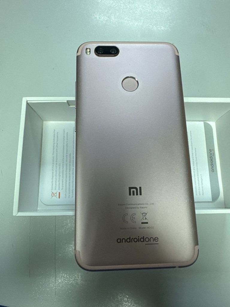 Дешиво Xiaomi mi a1 4/64gb с ломбарда