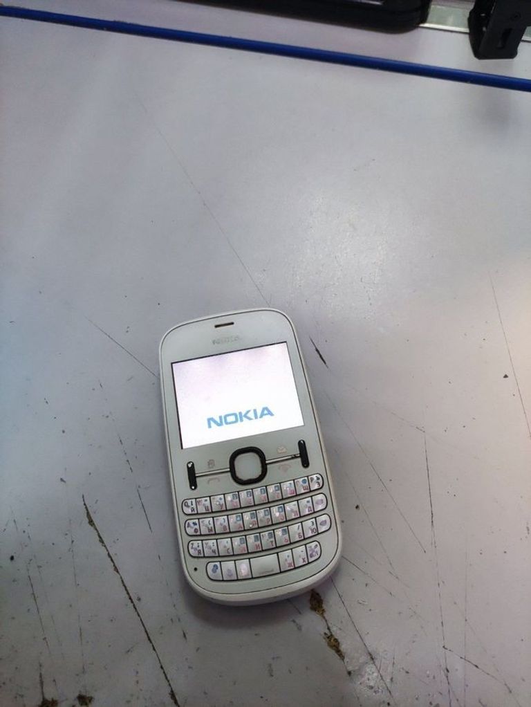 Объявление NOKIA Asha 200 RM-761  Б/У