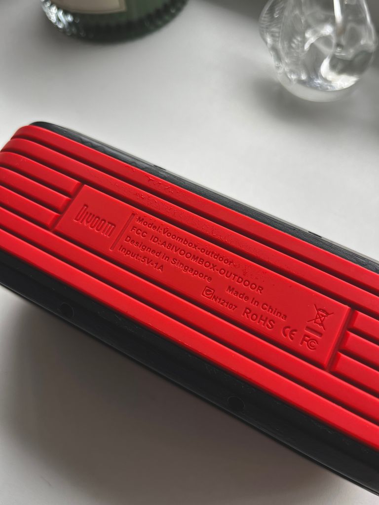 Дешиво Divoom Voombox-Outdoor с ломбарда