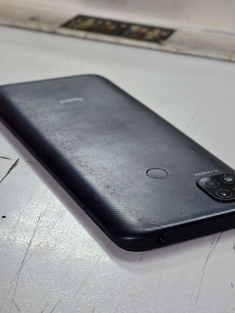 Дешево Xiaomi redmi 9c 2/32gb з ломбарду