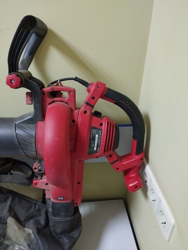 Дешево Einhell GC-EL 3000 E (3433320) з ломбарду